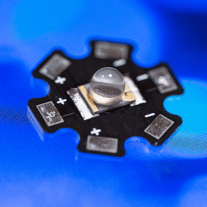 LED diode lumière précision composants UV NIR visible THT SMD CMS chips